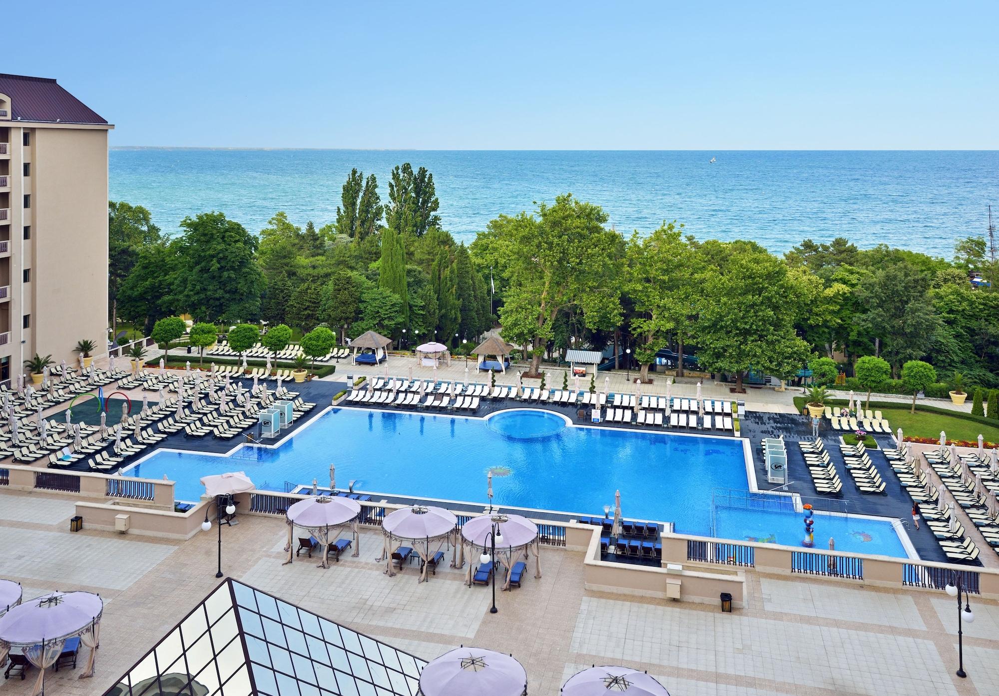 فندق مليا جراند هيرميتدج غولدن ساندز المظهر الخارجي الصورة The swimming pool at the hotel