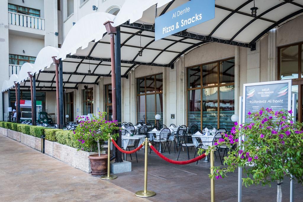 فندق مليا جراند هيرميتدج غولدن ساندز المظهر الخارجي الصورة The Atrium Bar and Snacks